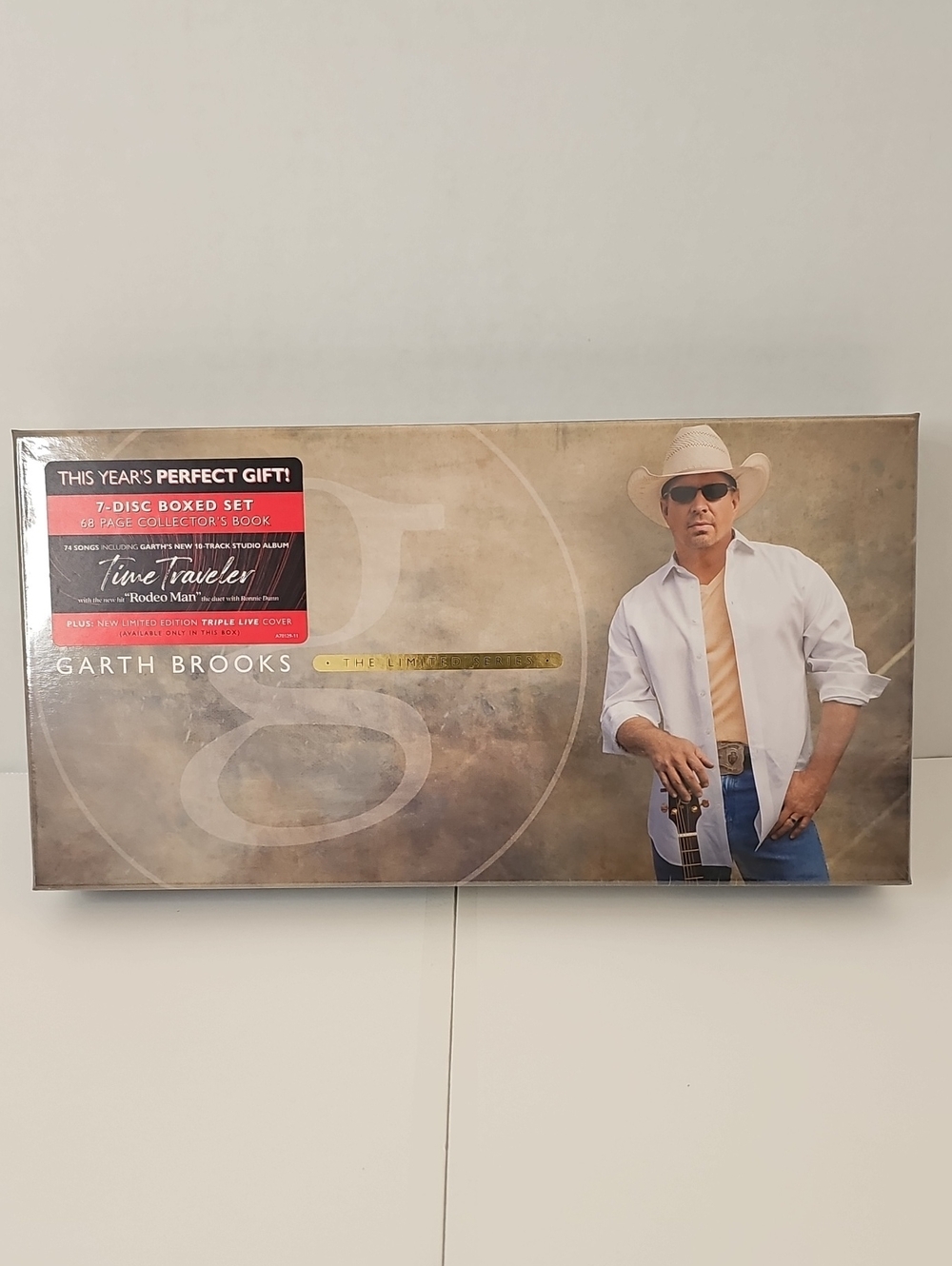 Garth Brooks Time Traveler 7-Disc & 68 Page Collectors Book Sealed Boxed Set NIP